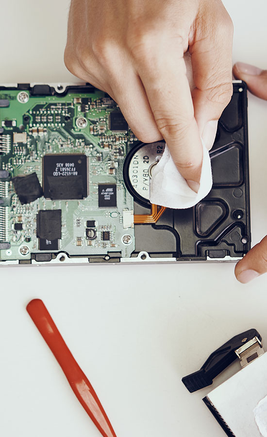 When looking to maximize your recovery on your Cell Phone auctions, there is one main question that should be on your mind. There are 3 key areas to master in order to maximize your recovery. You can achieve this by building trust with the buyers.